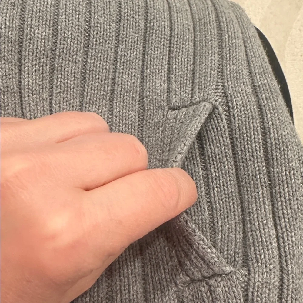 GAP cozy gray